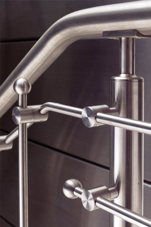 New Stainless Steel Railing System That Meets Hot Style Trend on the West Coast