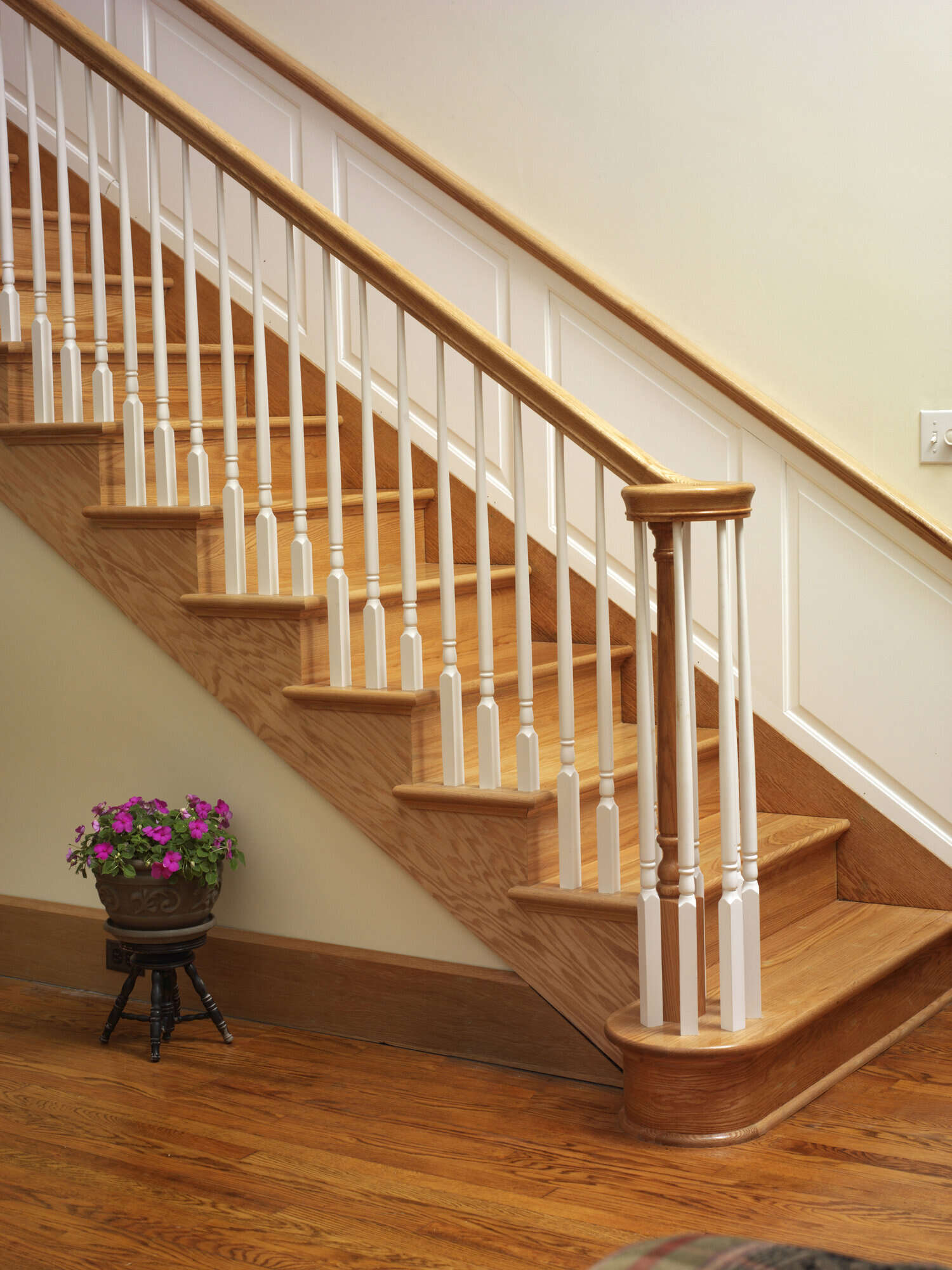 Balustrade - Traditional Wood Balusters- Solid Pin Top - StairPartsNow.com